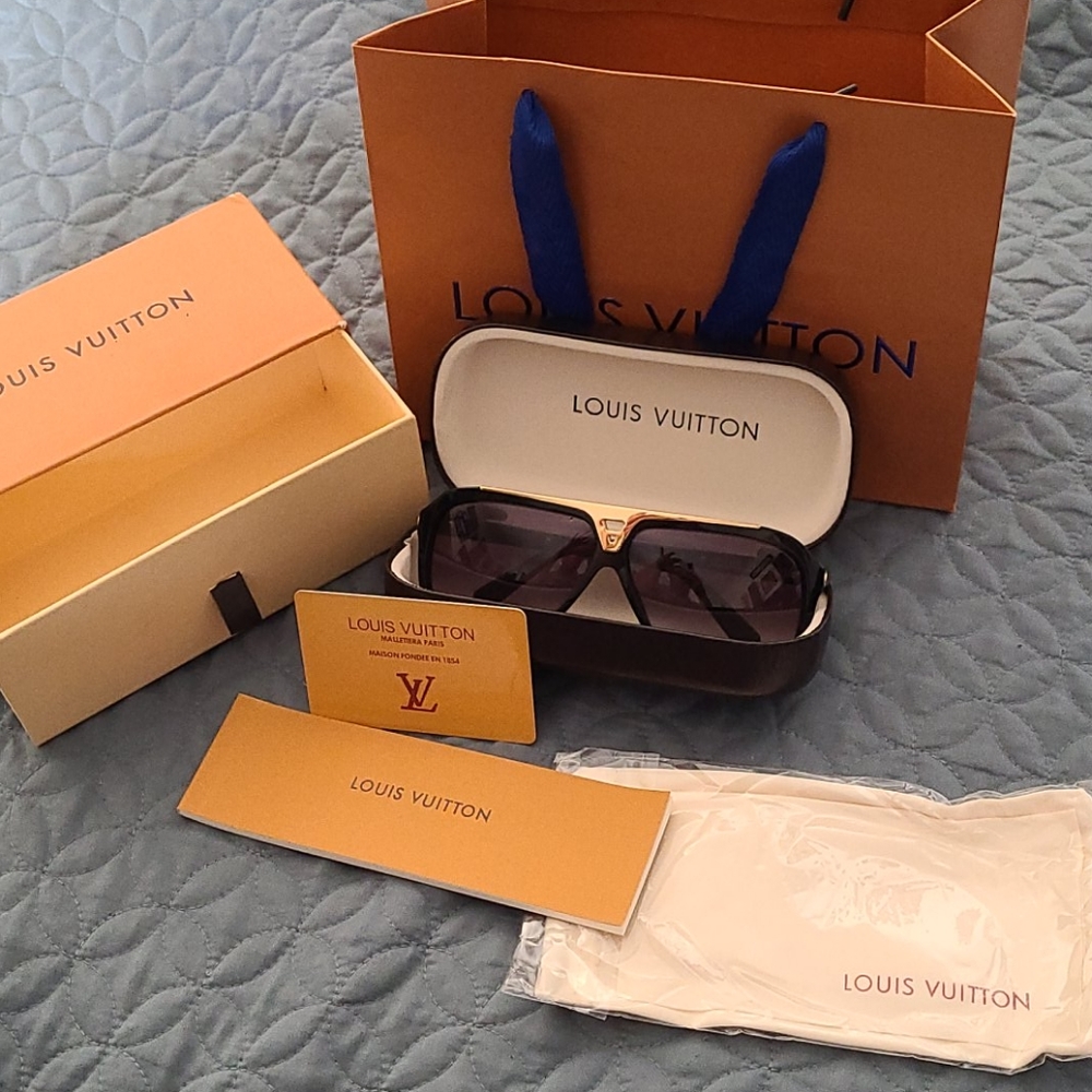 Brand new louis vuitton sunglasses